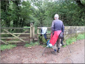 Chatting to a walker who had stopped for lunch by the stile